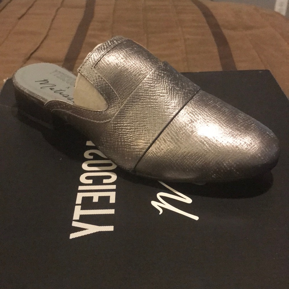 New in Box- Amuse Society x Matisse Mules